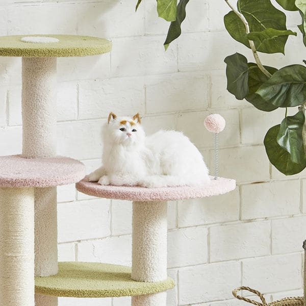 ピンク色のキュートなキャットタワー | キャットタワー ピンク ネコ ねこ 猫 スリム 据え置き おしゃれ 猫タワー おもちゃ 猫用品 運動不足 キャットツリー 運動不足解消 ペット用品 かわいい 可